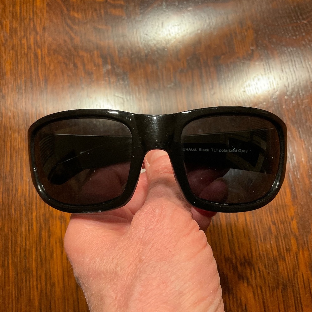 Vintage SMITH Bauhaus Sunglasses in Black w/ Polarized Grey TLT Lenses - UNISEX